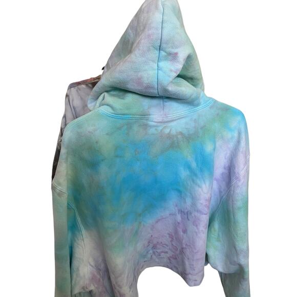 GBY Ice Dye Champion Reverse Weave Cropped Hoodie - Picture 7 of 7